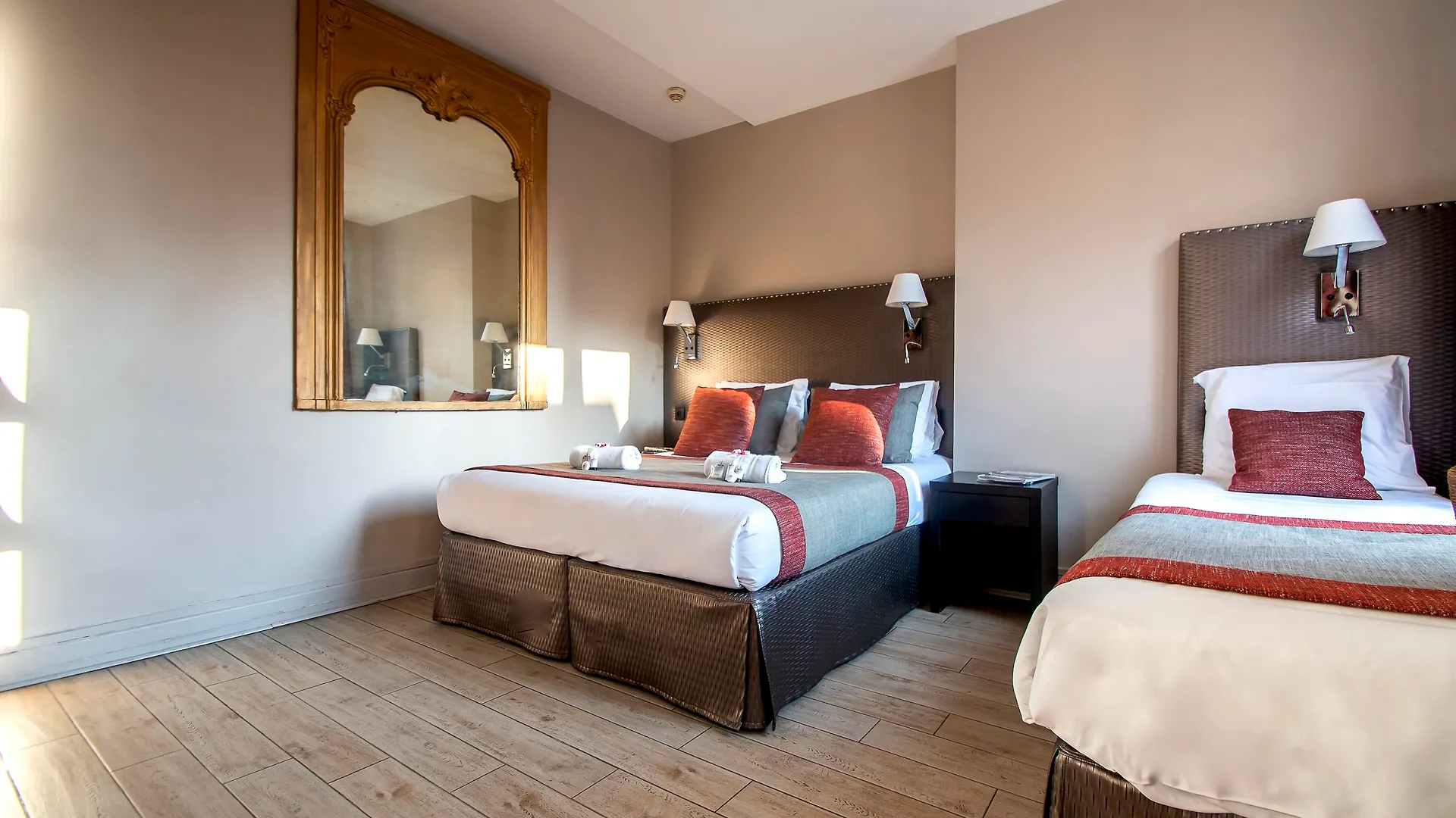 ***  Hotel Migny Opera Montmartre Paris France