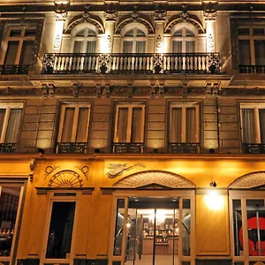 New Roblin Hotel